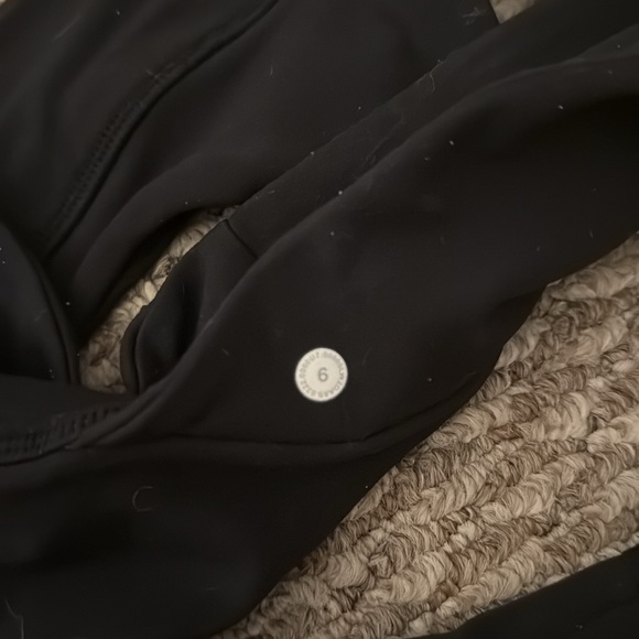 Lululemon align bra size 6 - Picture 4 of 4